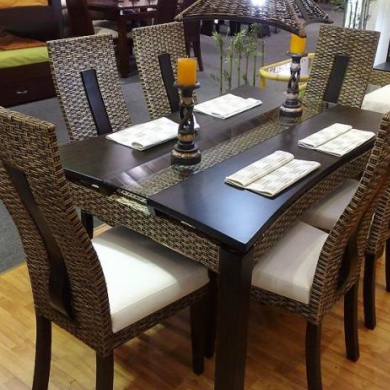 Elegantes soluciones para su sala o cocina. Desarrollamos su idea en los materiales mas apropiados para asegurar resistencia y presentación.